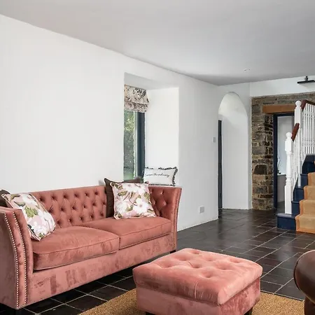 Semesterbostad Charming Getaway