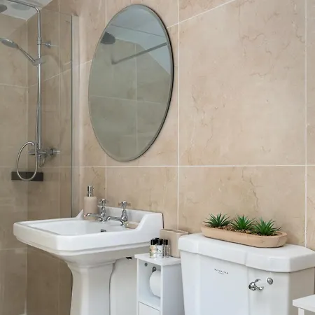 Charming Getaway * Edenderry